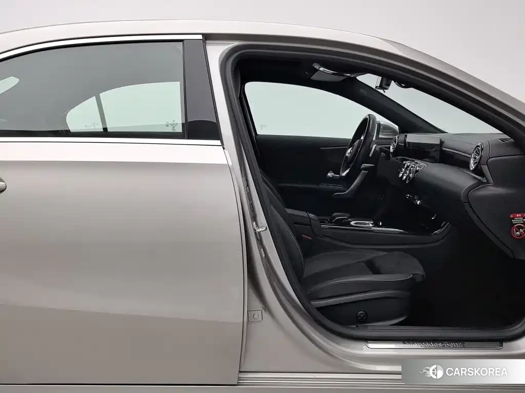 Mercedes-Benz A-Class id 4679997 из Китая 20