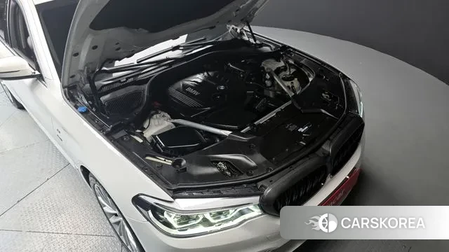 BMW 5 Series (G30) id 3636713 из Кореи 16