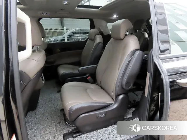 Kia The New Carnival 4th Generation id 3763615 из Кореи 16