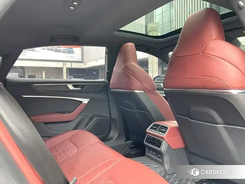 Audi A7L id 4554142 из Китая 10