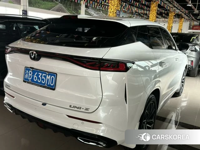 Chang'an UNI-Z 2025 Белый из Китая, фото 6