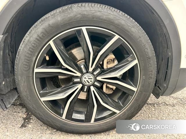 Volkswagen Tiguan L id 4341583 из Китая 12