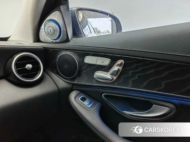 Mercedes-Benz Class C id 4227903 из Китая 17