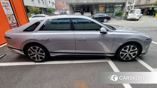 Hyundai Grandeur Hybrid (GN7) id 3230668 из Кореи 8