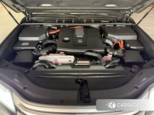 Lexus LX 4th Generation 2025 Серебристо-серый из Кореи, фото 6