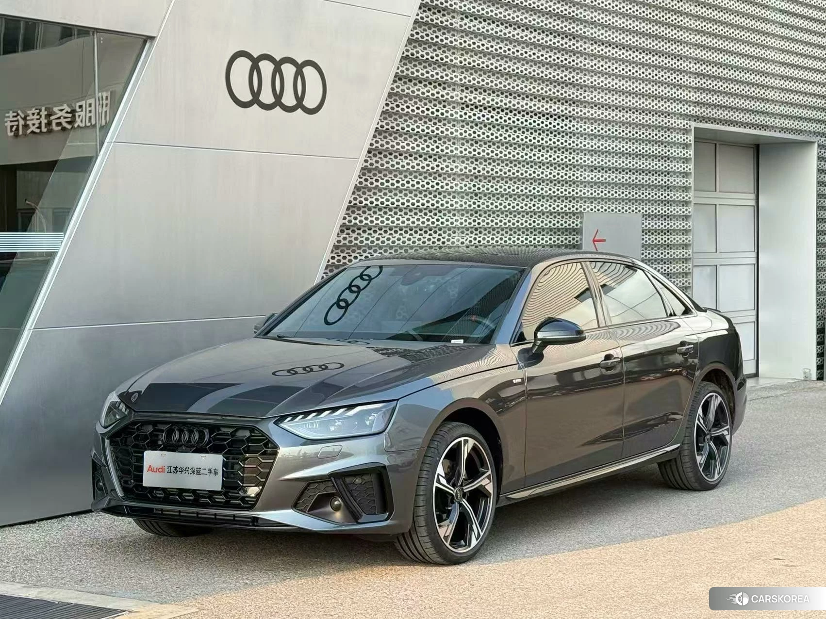 Audi A4L 2025 Темно-серый из Китая, фото 6