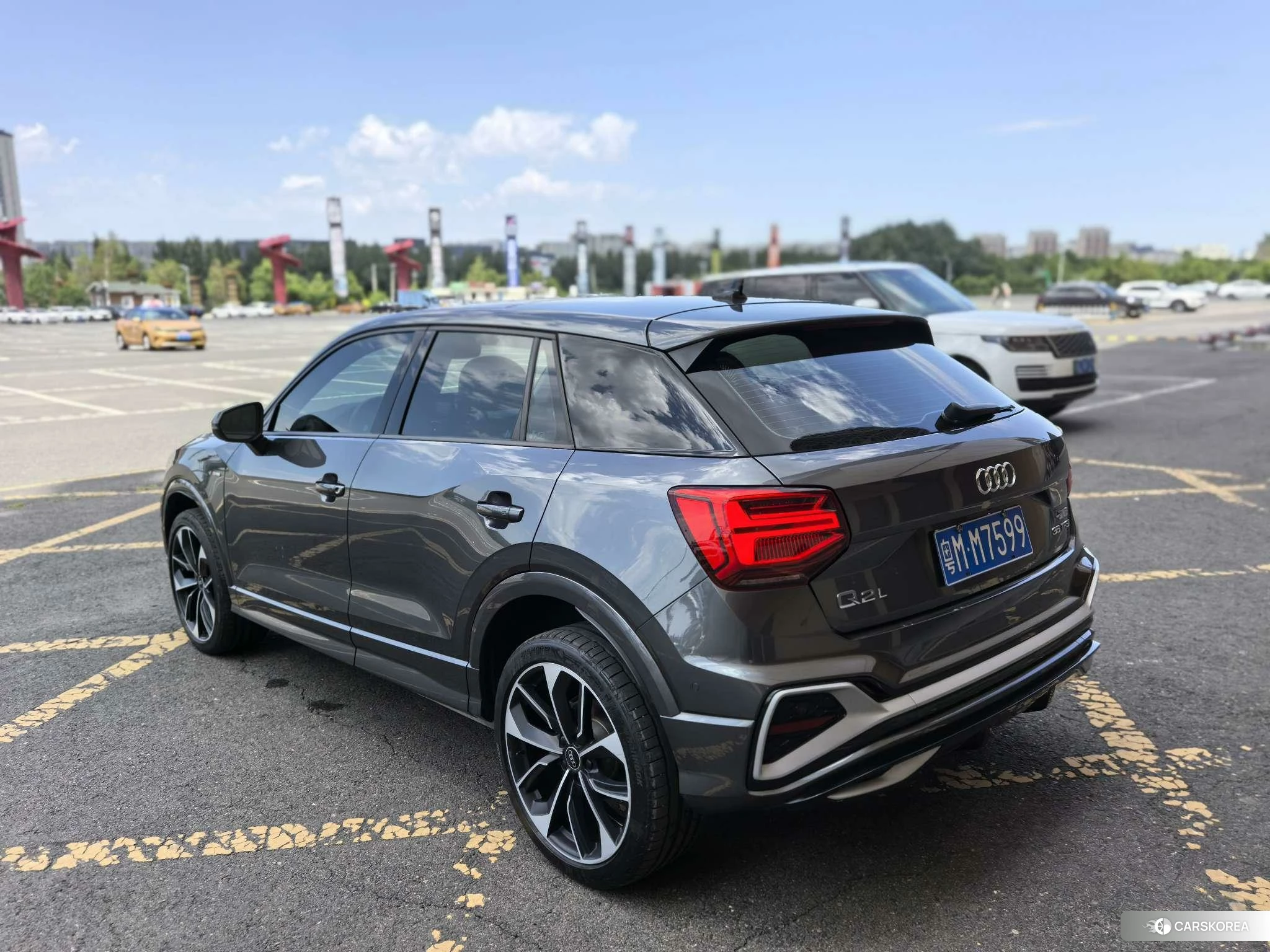 Audi Q2L id 4510314 из Китая 19