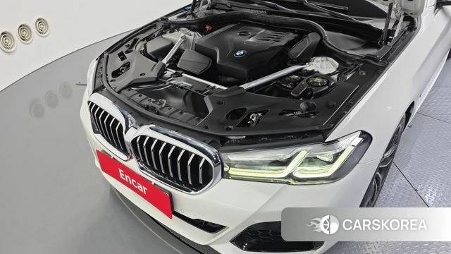 BMW 5 Series (G30) id 4872509 из Кореи 16