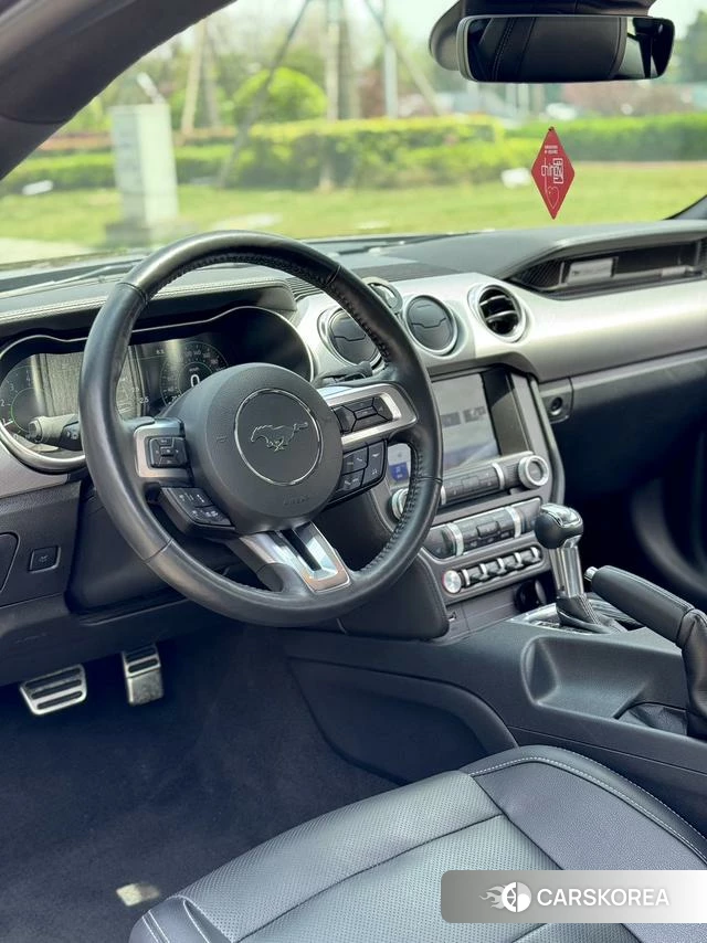 Ford Mustang 2023 Черный из Китая, фото 6