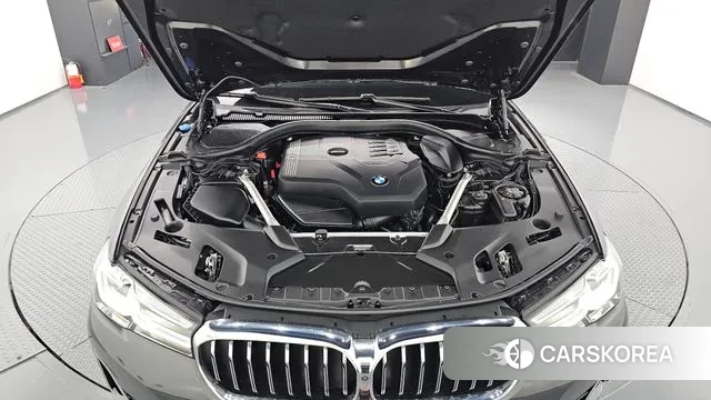 BMW 5 Series (G30) id 3377800 из Кореи 16