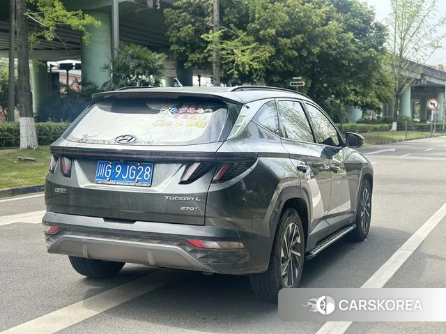 Hyundai Tucson 2023 Темно-серый из Китая, фото 6