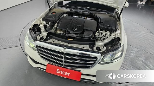 Mercedes-Benz E-Class W213 id 4609959 из Кореи 26