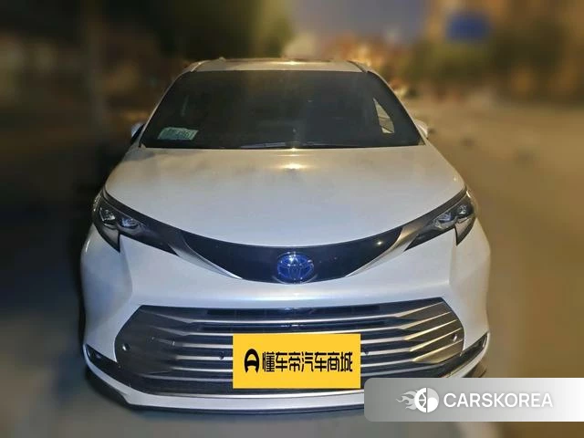 Toyota Saina 2022 Белый из Китая, фото 6