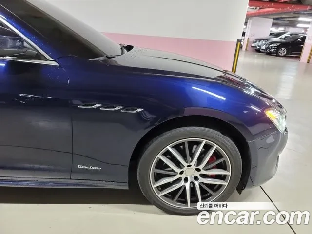 Maserati Ghibli id 2876295 из Кореи 16