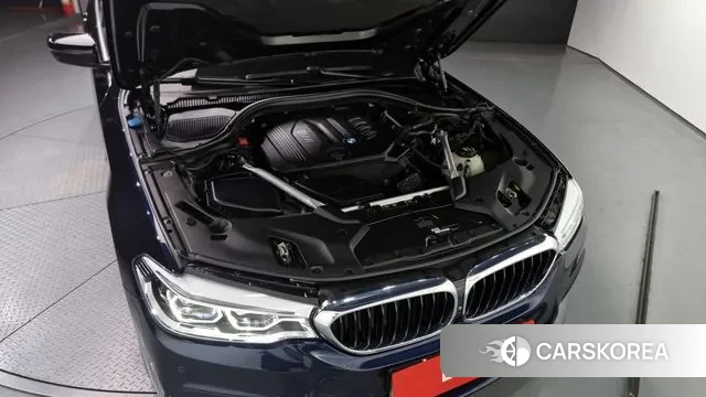 BMW 5 Series (G30) id 2977132 из Кореи 16