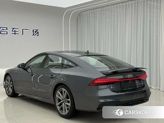 Audi A7 2024 Темно-серый из Китая, фото 6