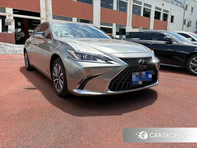 Lexus ES id 4299932 из Китая 9