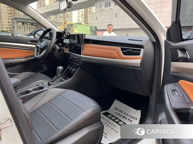 Volkswagen Bora 2024 Белый из Китая, фото 6