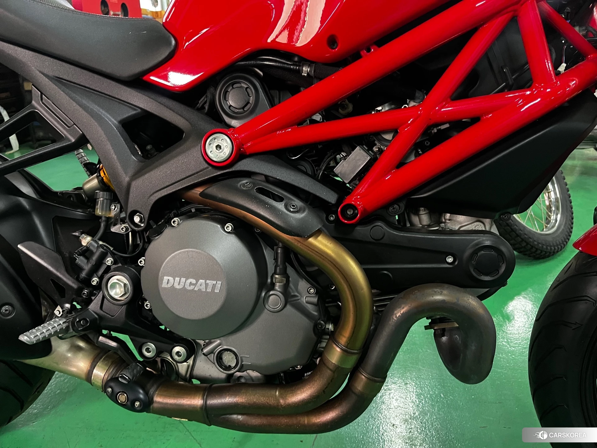 Ducati MONSTER 1100 EVO id 4320516 из Японии 6