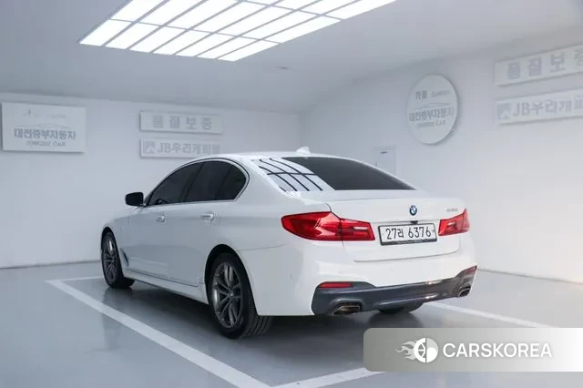 BMW 5 Series (G30) id 3779324 из Кореи 15