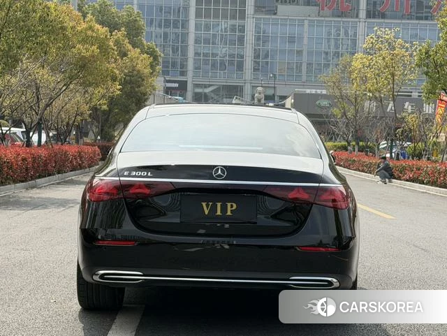 Mercedes-Benz E-class id 4297395 из Китая 8
