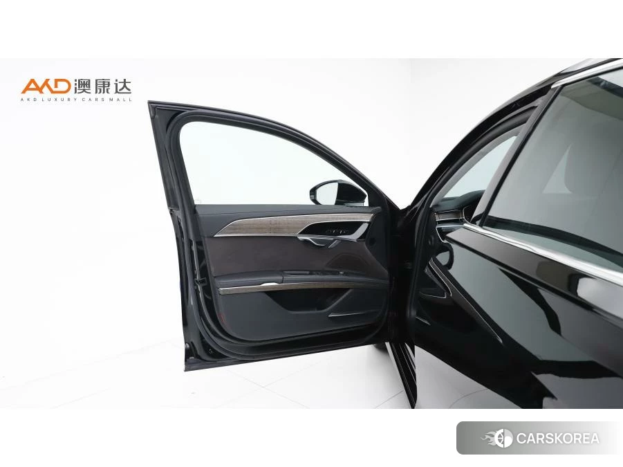 Audi A8 2022 Черный из Китая, фото 6