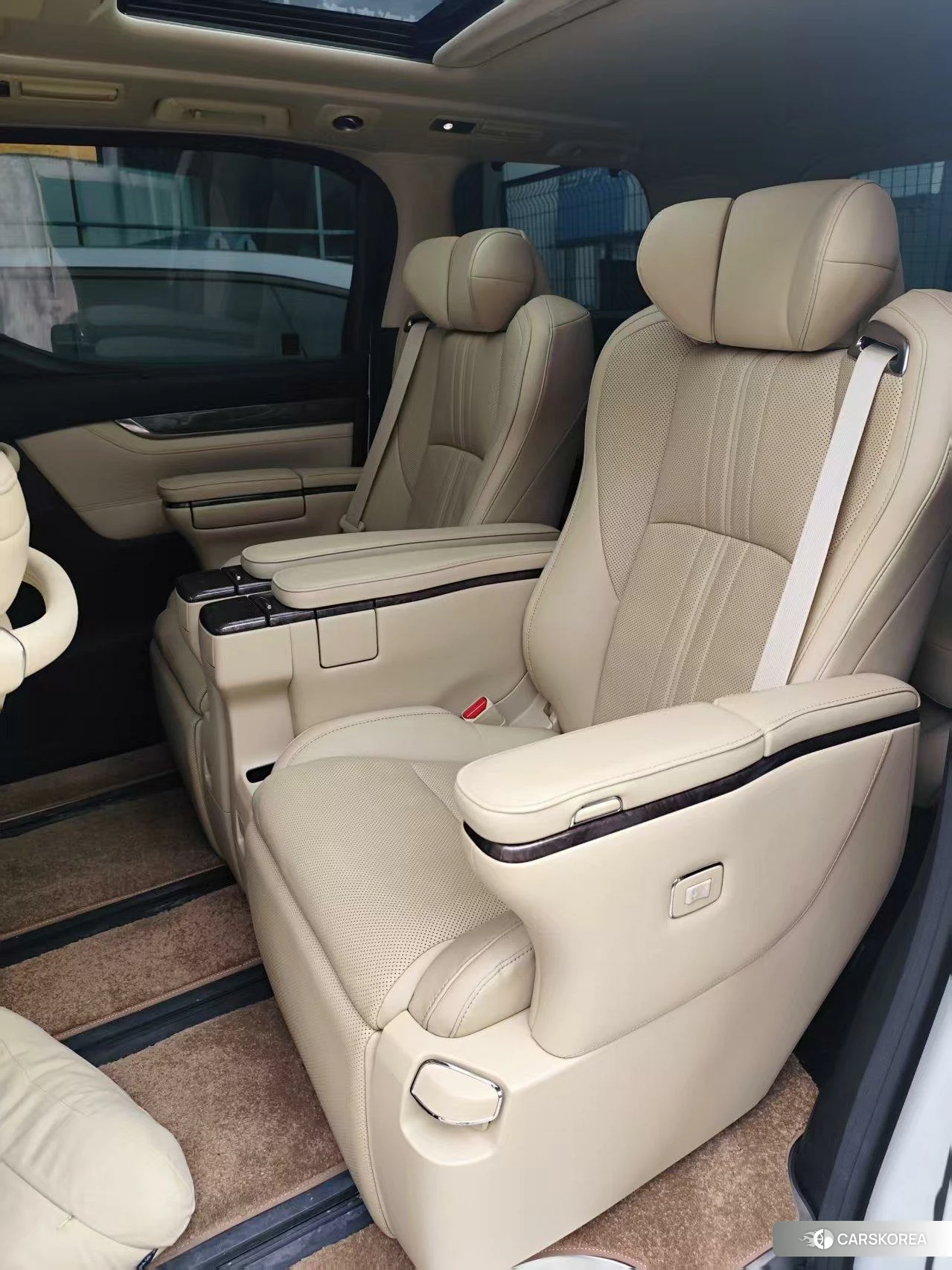 Toyota Elfa id 4473695 из Китая 14