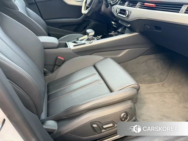 Audi A5 2025 Белый из Китая, фото 6