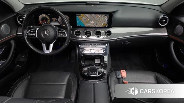 Mercedes-Benz E-Class W213 id 4609914 из Кореи 31