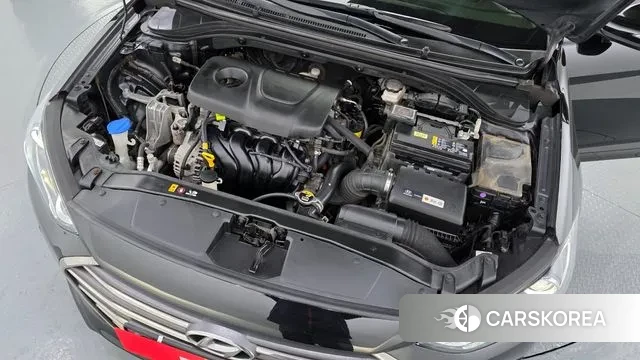 Hyundai Avante AD id 3598992 из Кореи 16