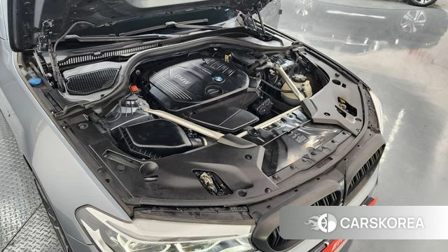 BMW 5 Series (G30) id 3925121 из Кореи 16