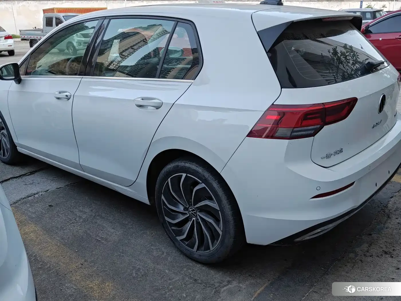 Volkswagen Golf 2023 Белый из Китая, фото 6