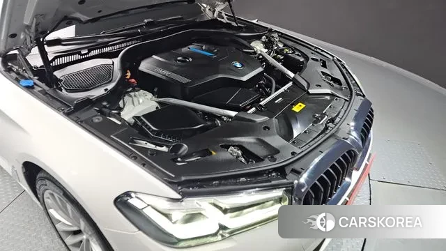 BMW 5 Series (G30) id 3556799 из Кореи 16