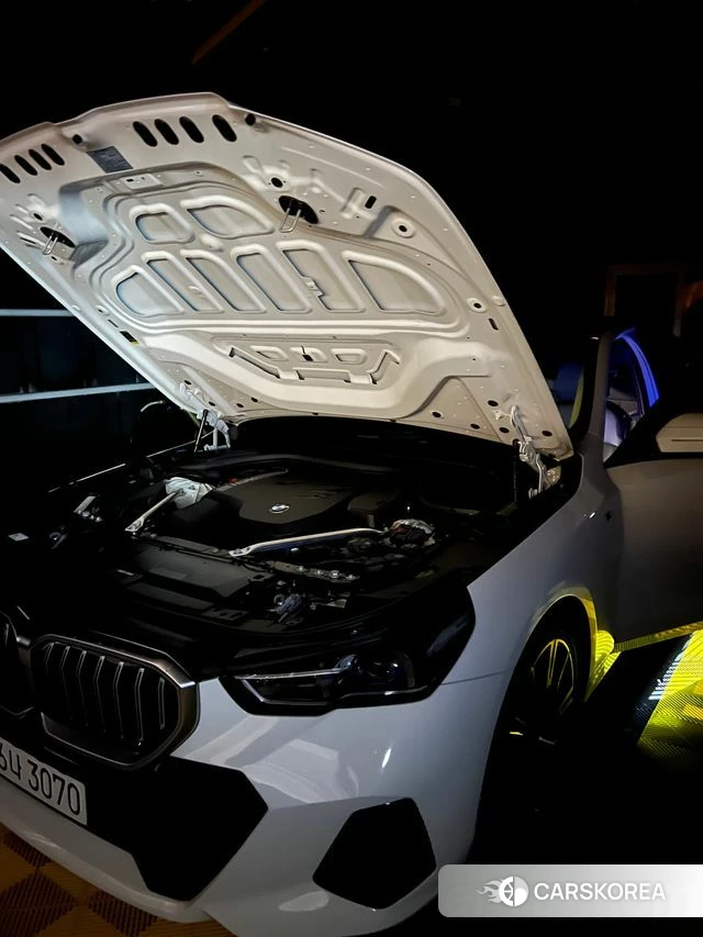 BMW 5 Series (G60) 2024 Белый из Кореи, фото 6