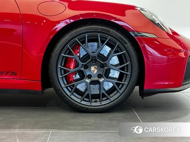 Porsche 911(992) id 3462039 из Кореи 16