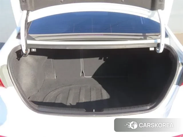 Hyundai Avante AD id 3449844 из Кореи 16