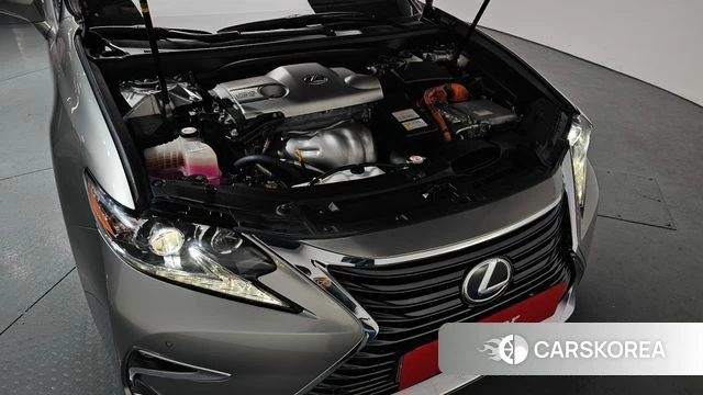 Lexus New ES300h id 3894226 из Кореи 17