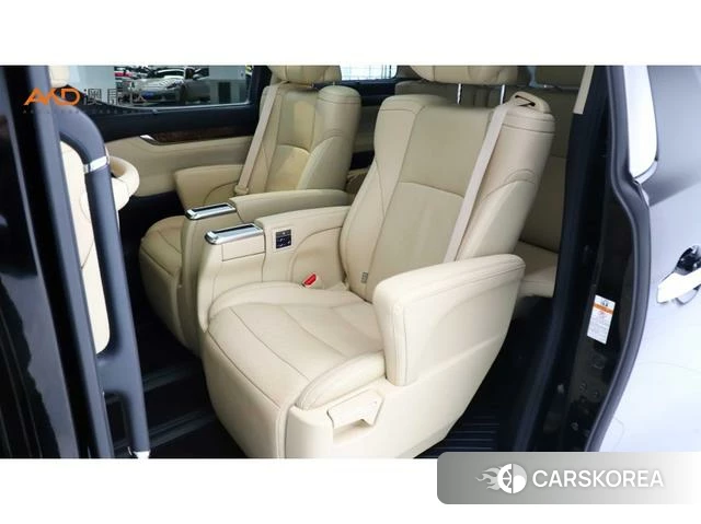 Toyota Elfa id 4239248 из Китая 7