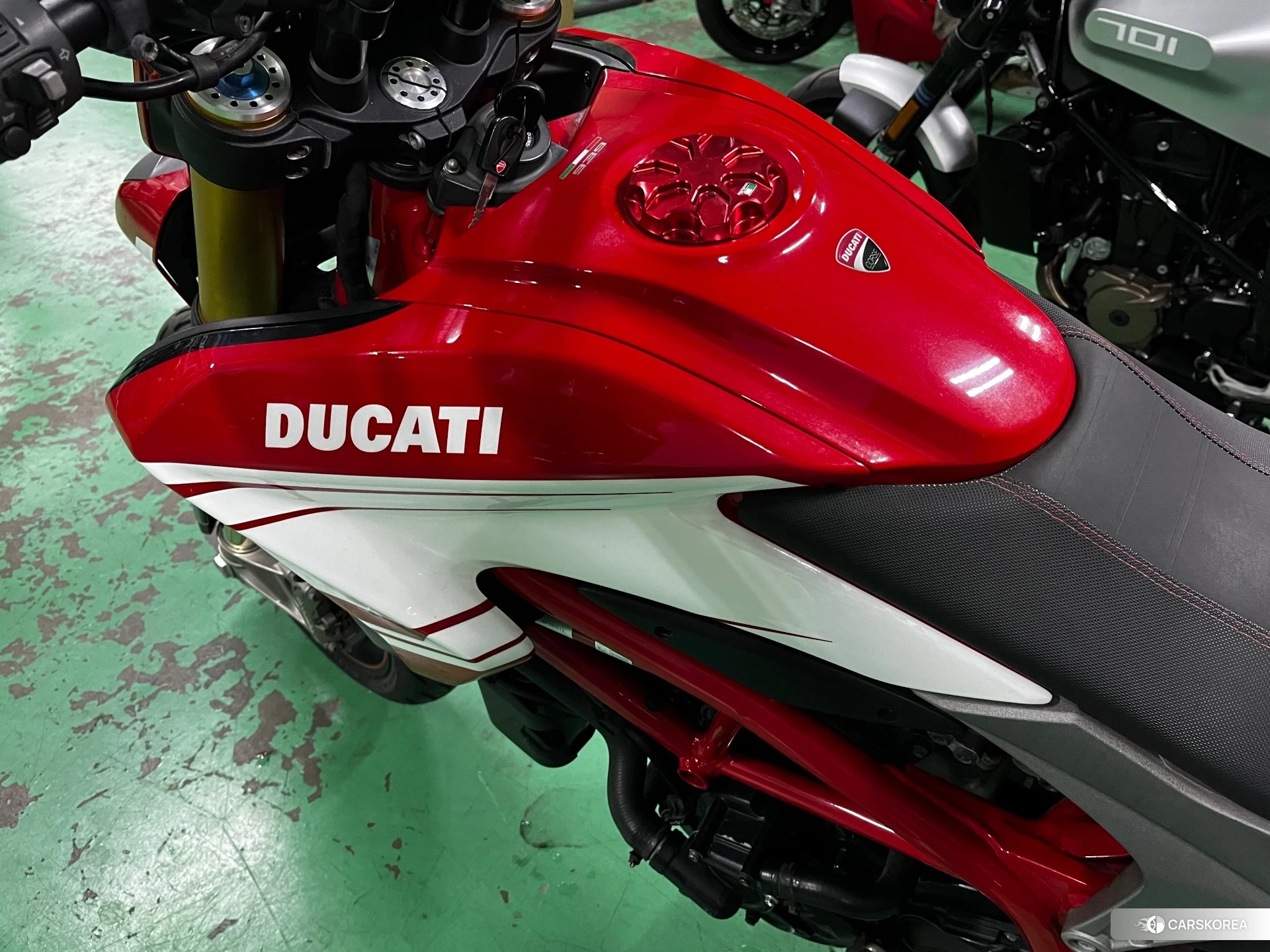 Ducati HYPERMOTARD 939 SP id 3951090 из Японии 6