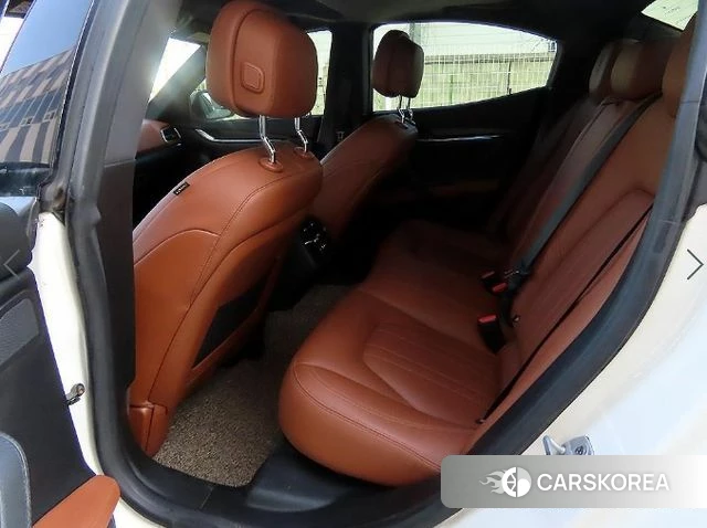 Maserati Ghibli id 3942635 из Кореи 16