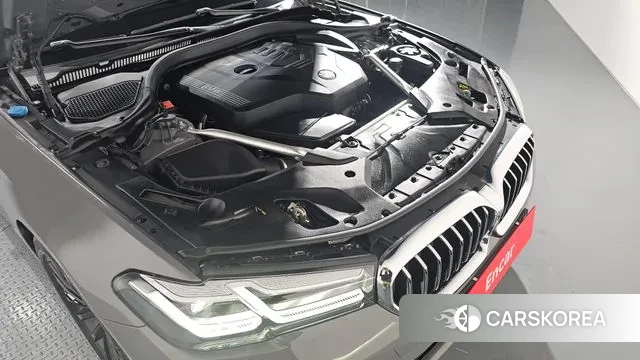 BMW 5 Series (G30) id 3525261 из Кореи 16