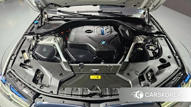 BMW 5 Series (G30) id 3799750 из Кореи 16