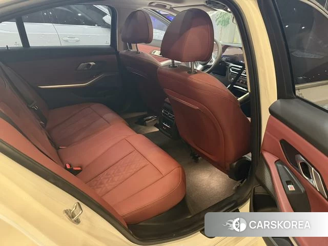 BMW 3 series id 4277784 из Китая 18