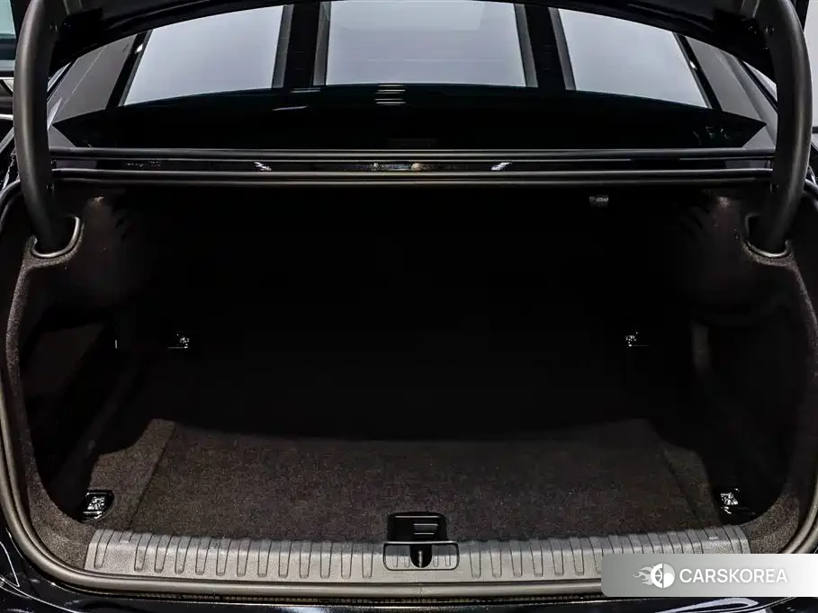 Audi A7L id 4570596 из Китая 30