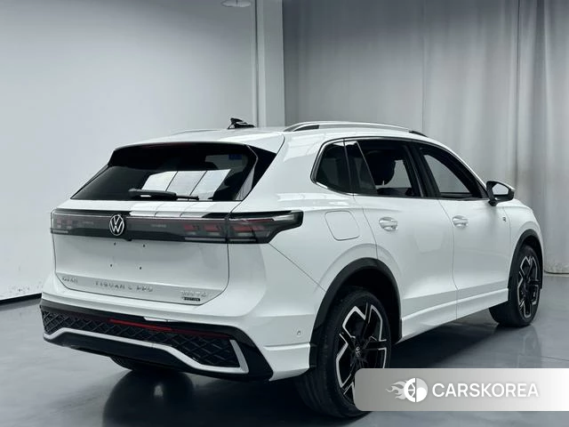 Volkswagen Tiguan L id 4259997 из Китая 20