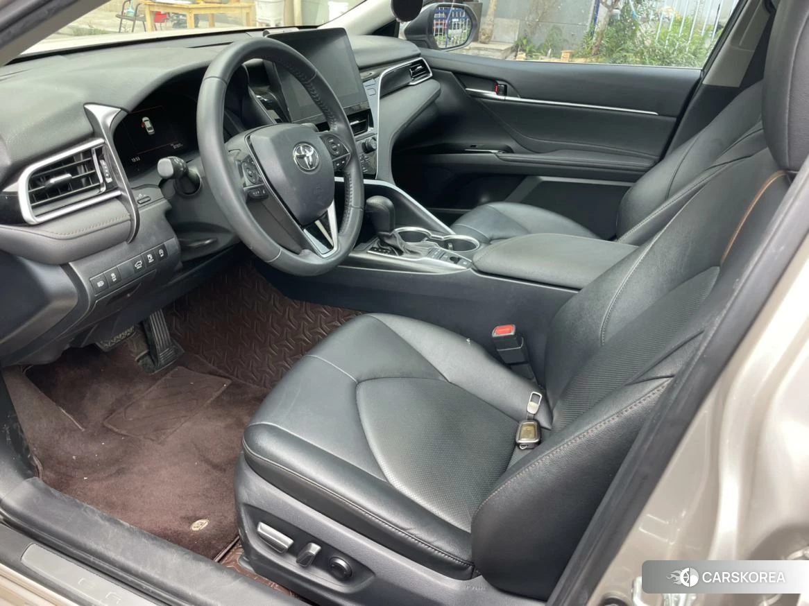 Toyota Camry 2021 Серебристо-серый из Китая, фото 6