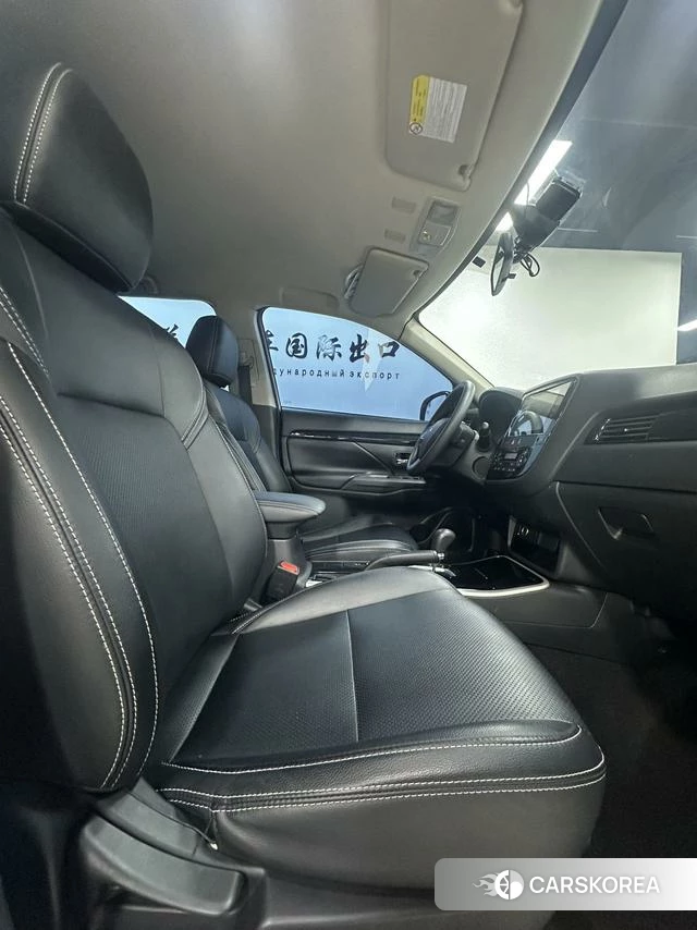 Mitsubishi  Outlander id 4207645 из Китая 18