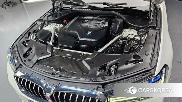 BMW 5 Series (G30) id 3036686 из Кореи 16