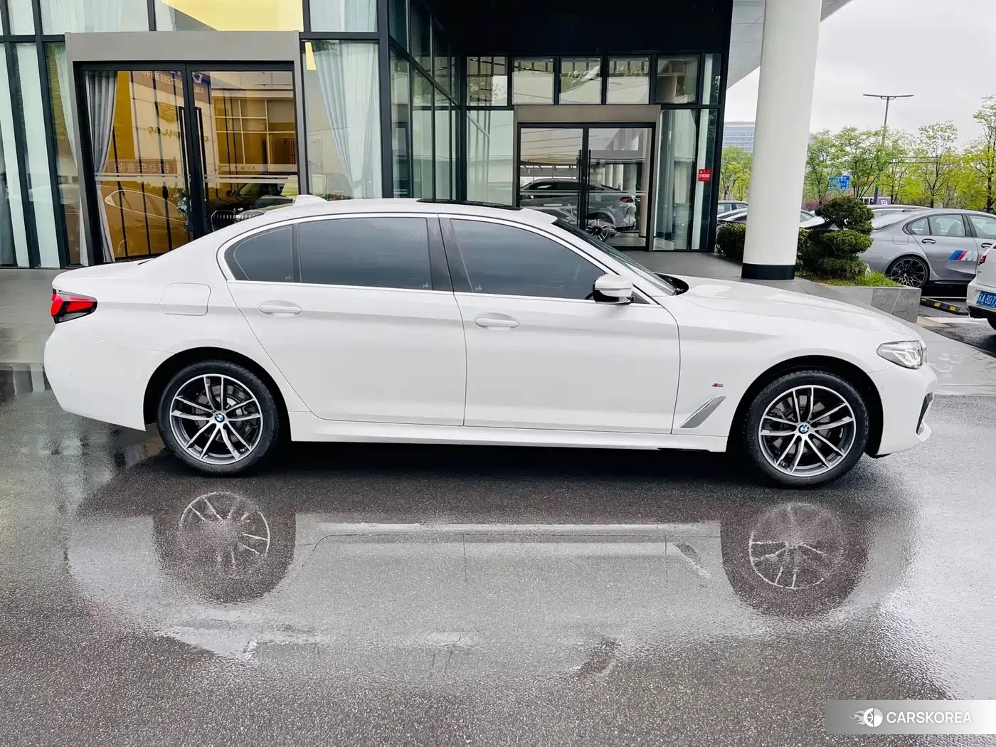 BMW 5 series 2023 Белый из Китая, фото 6