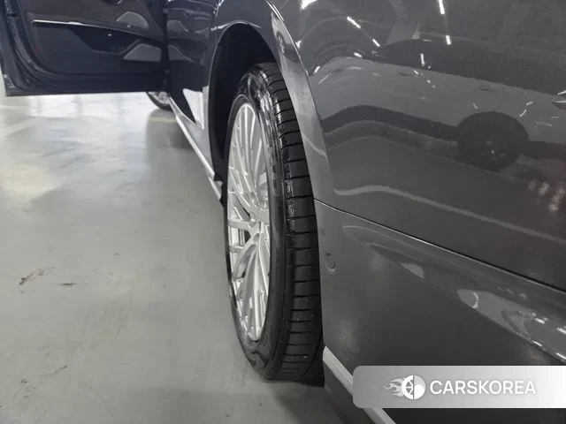 Audi A8 (D5) id 3597474 из Кореи 16